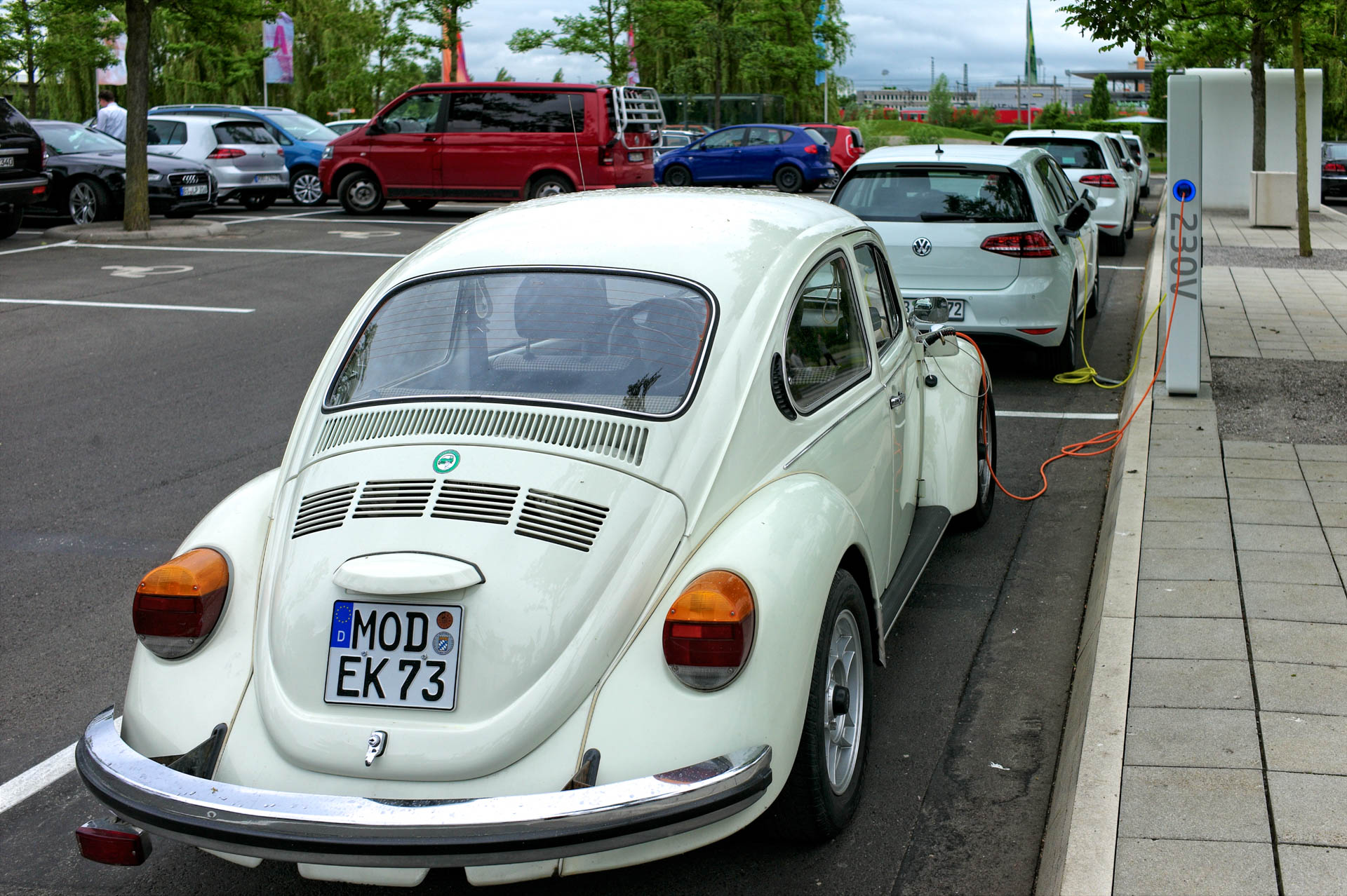 Beetle at an electric charging station (Zeithaus)