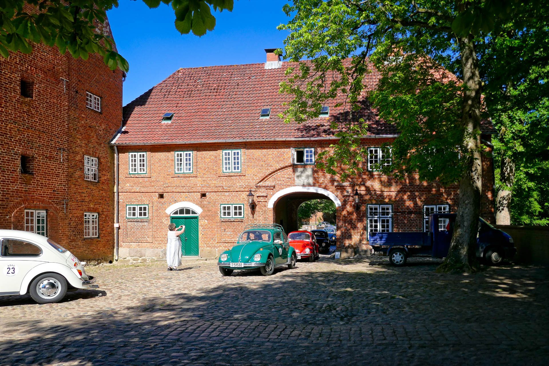 Entrance to Sierhagen Manor