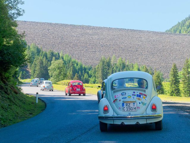 Vista del muro de la presa del embalse de Gepatsch