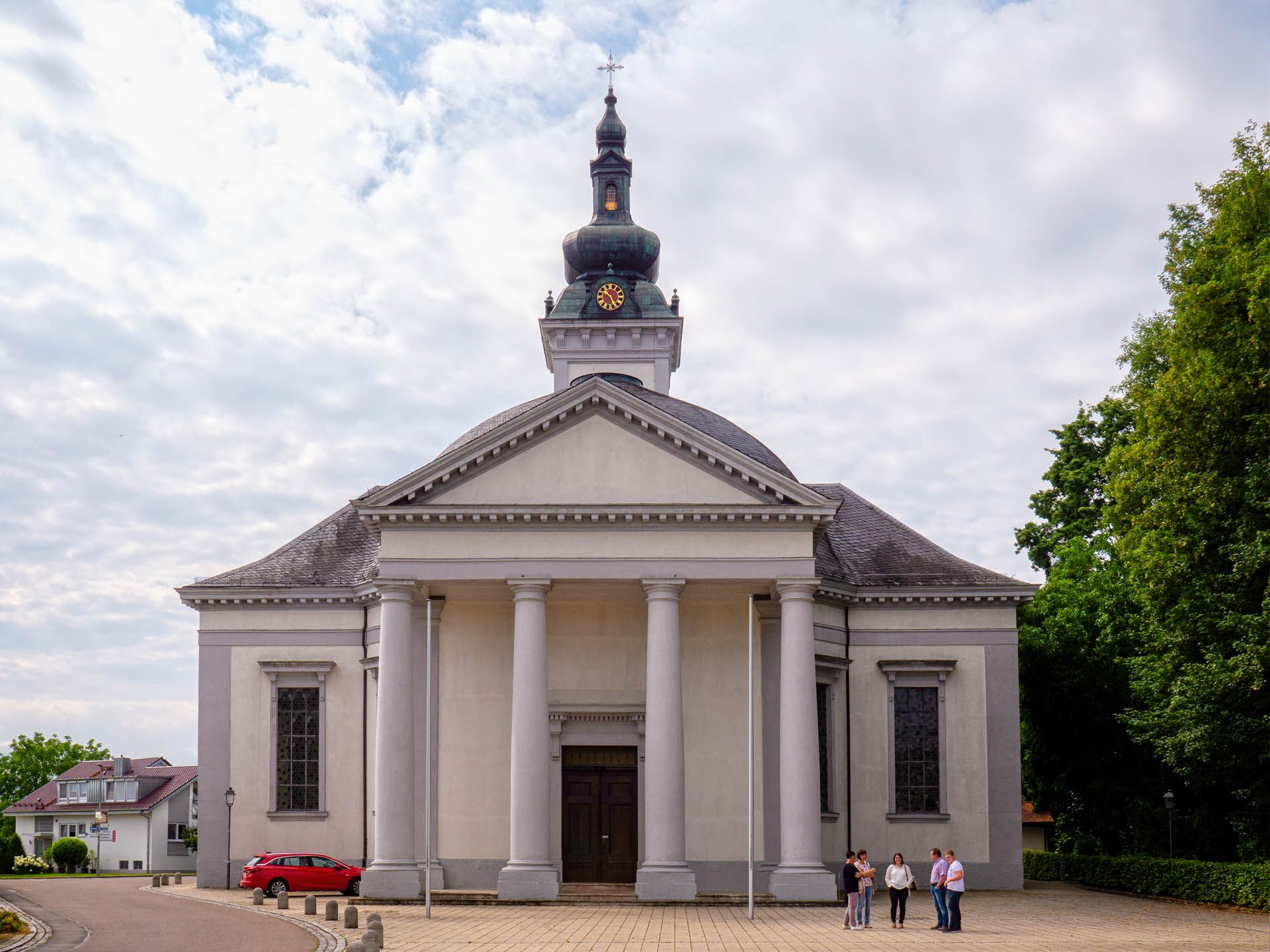 "Schwäbisches Pantheon", Namen-Jesu-Kirche (Oberdischingen)
