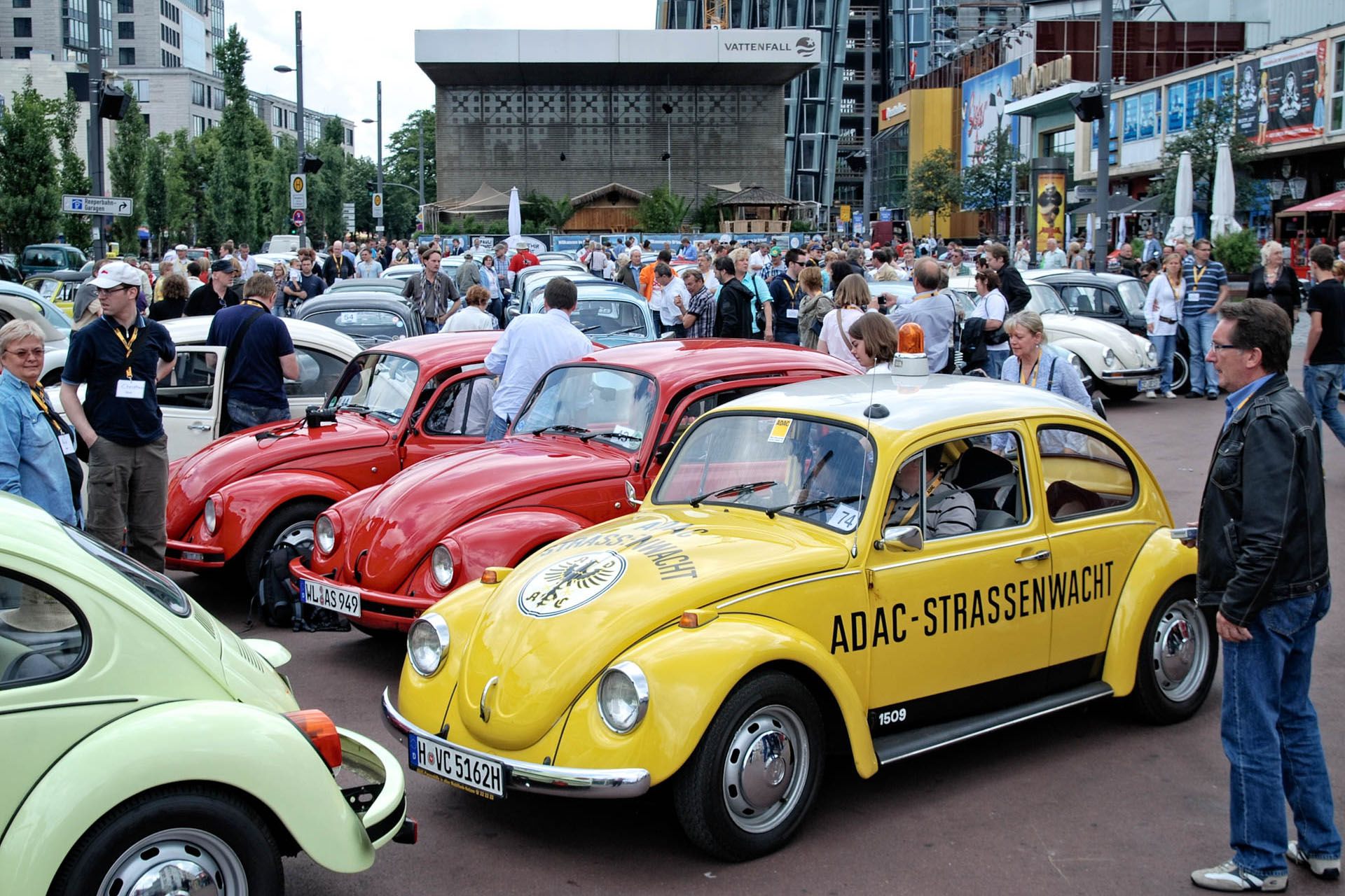 ADAC Road Beetle Watch on the Reeperbahn at the 8th K-UE Meeting 2011 - Hamburg/Lüneburger Heide 